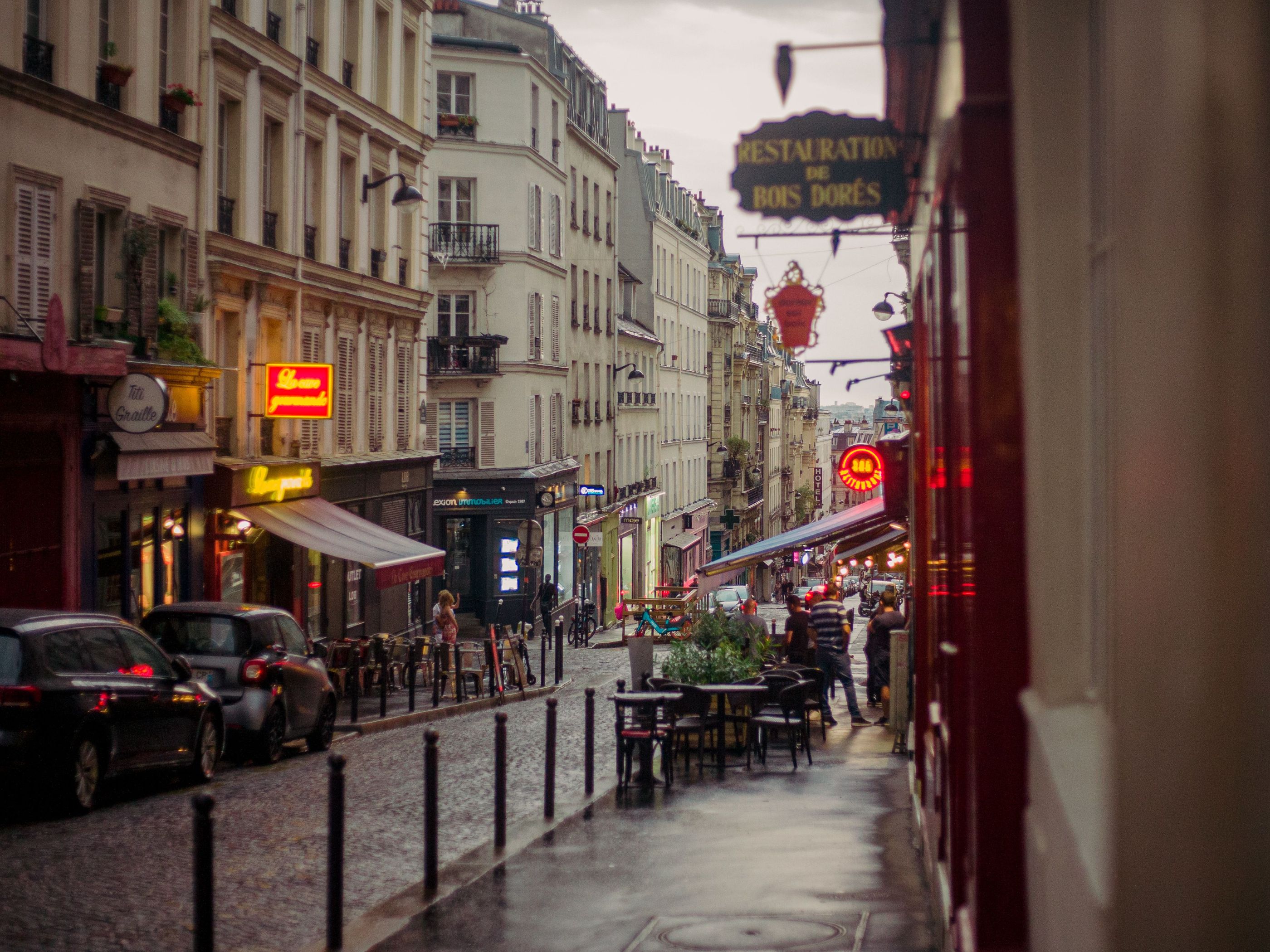 Street view in Paris
